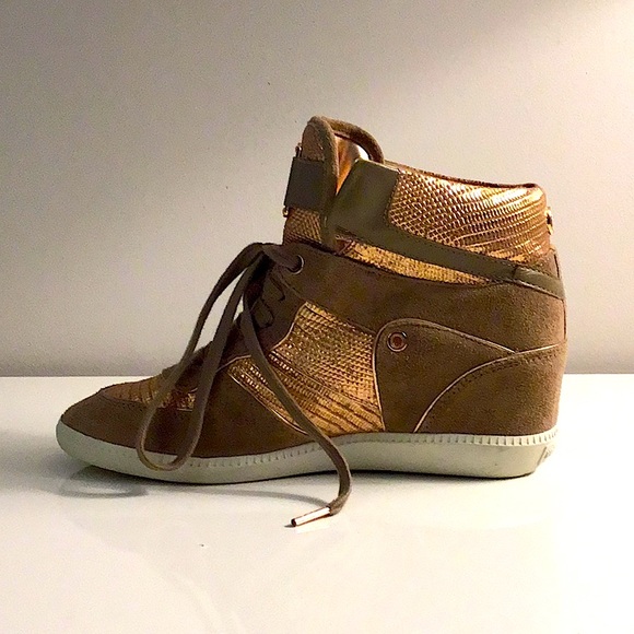 Michael Kors Size 9.5 US Metallic Leather and Suede Wedge Sneakers - Picture 8 of 9